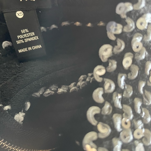 New! Designer skirt from Bloomingdale’s - Picture 7 of 9